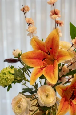 Online Specktrum Artificial Flowers - Amber Lily large