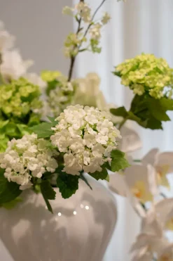 Hot Specktrum Buketter - Buket 7 - elegant blomsterpoesi