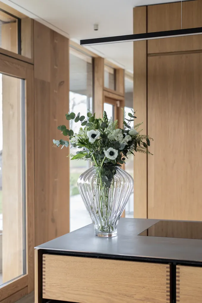 Clearance Specktrum Evelyn Vase - Clear Large