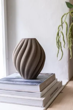 New Specktrum Flora Vase - Brown Small