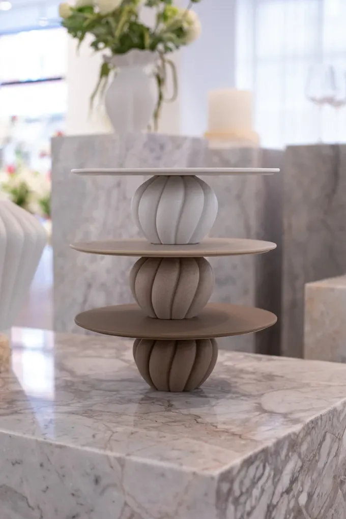Best Specktrum Nellie Cake Stand - Brown