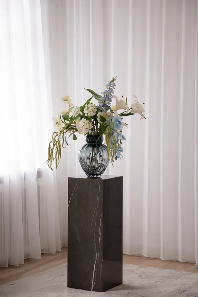 Discount Specktrum Phantom Cube Table - Lightning Pedestal