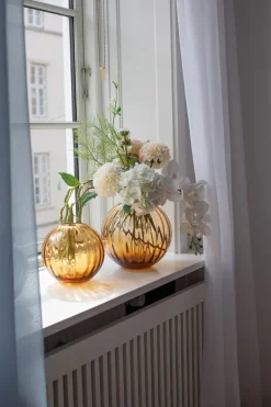 Hot Specktrum Sadie Vase - Line - Amber Medium