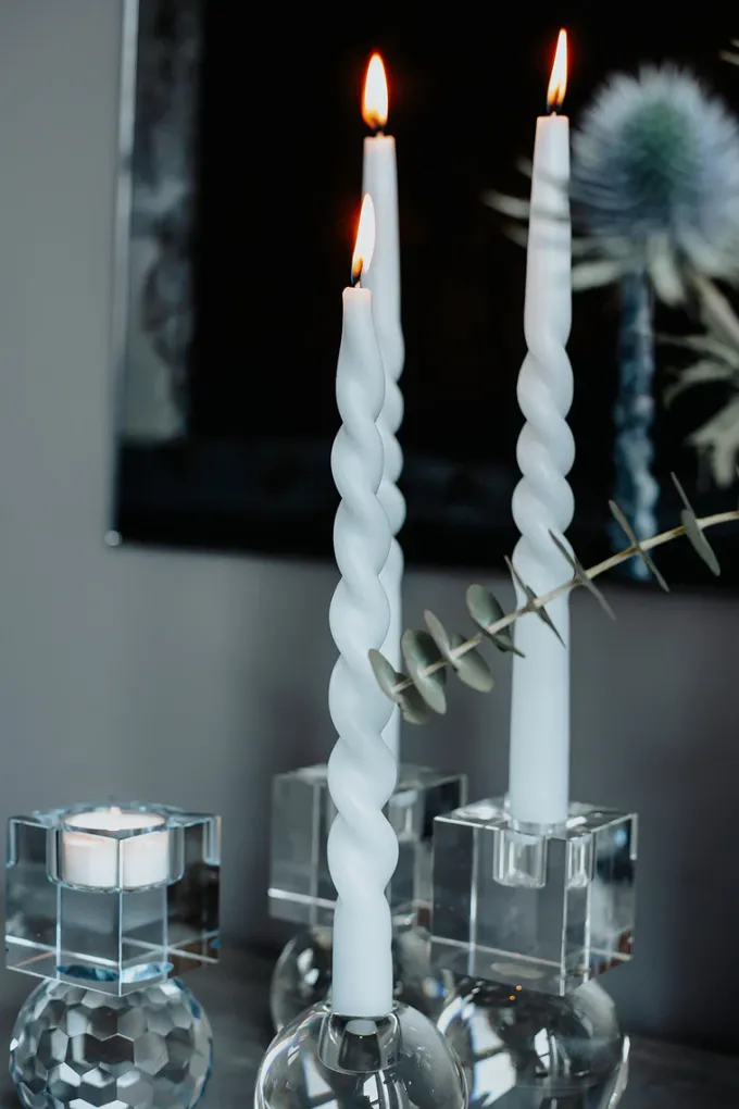 Hot Specktrum The Curly Candle Collection - Packed with 4 Pieces per box - Mighty Blue Fully Curled