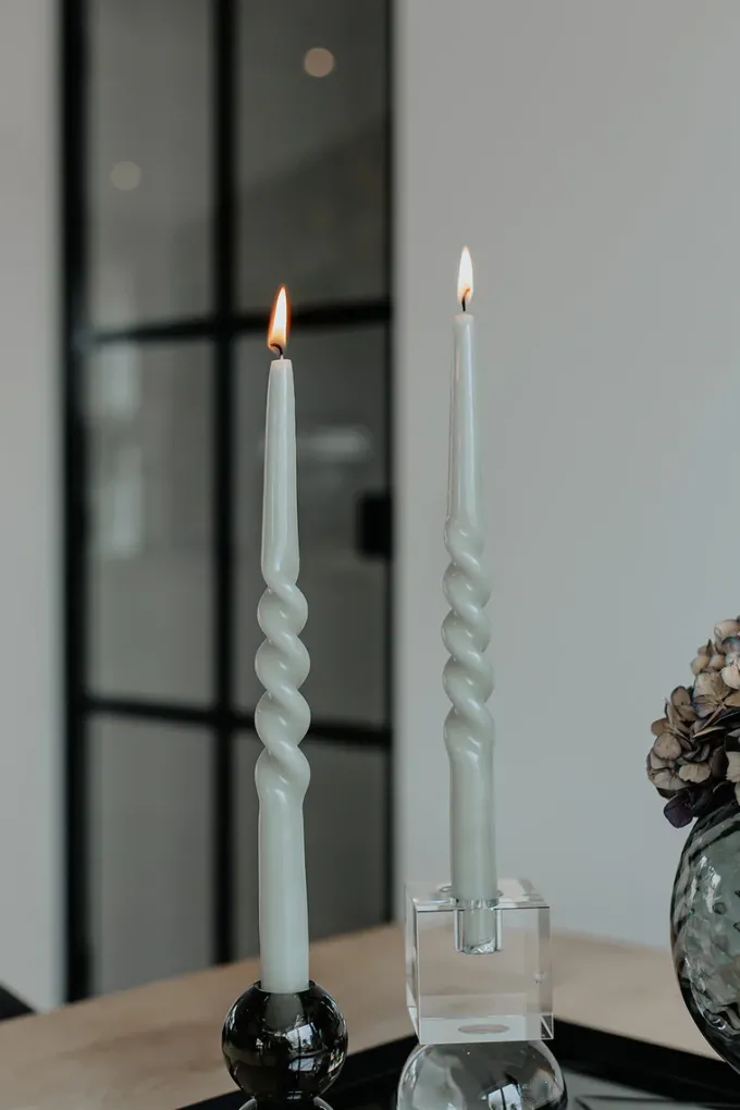 Hot Specktrum The Glossy Candle Collection - Packed with 4 pieces per box - Essential Emerald Middle Curled
